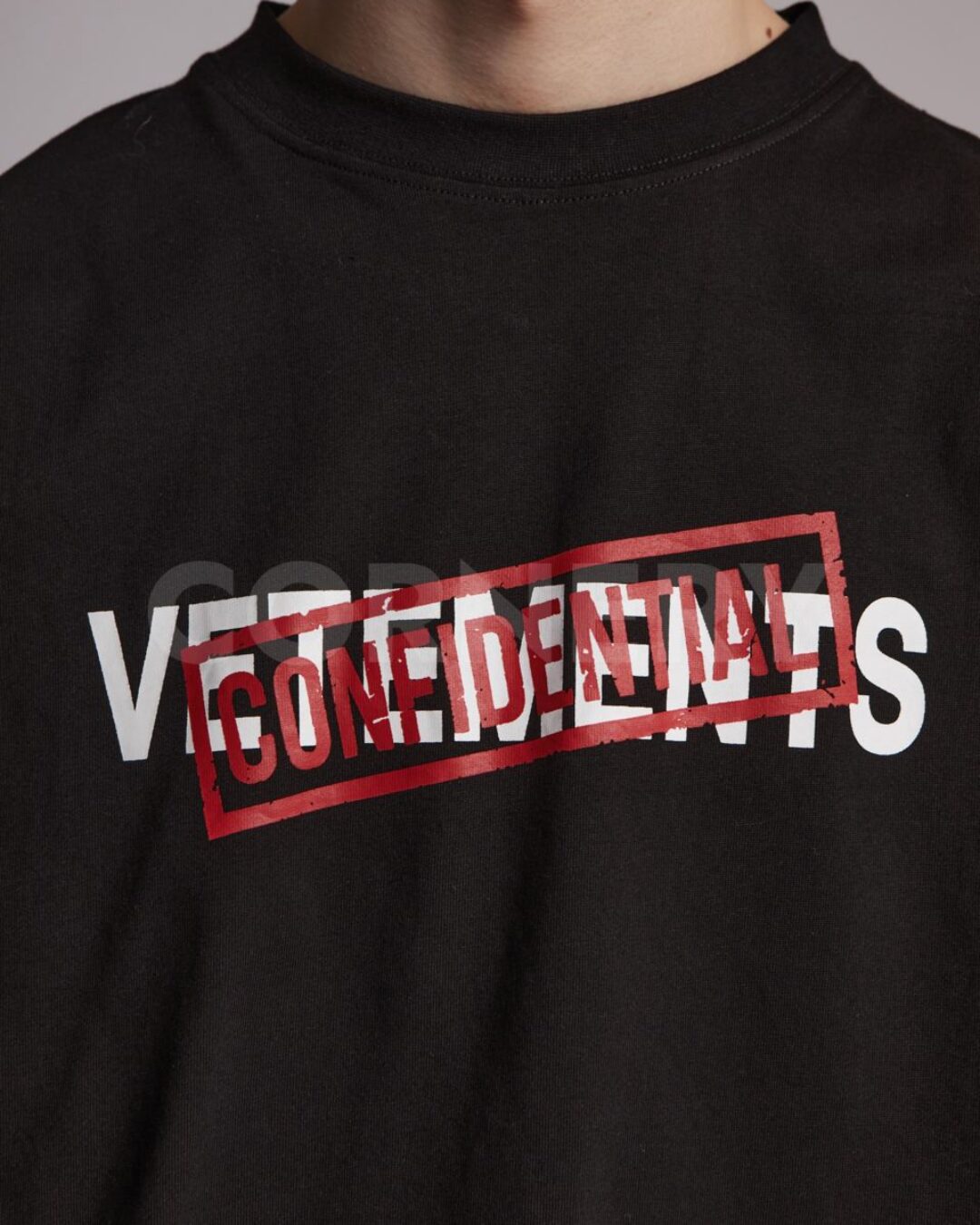 Футболка Vetements Confidential — фото 6