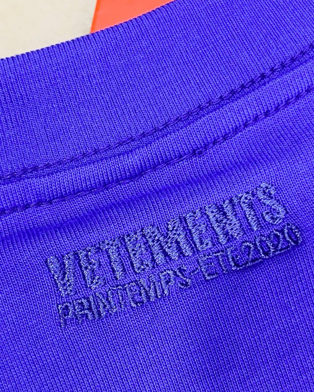 Футболка Vetements Fluffy Logo — фото 9