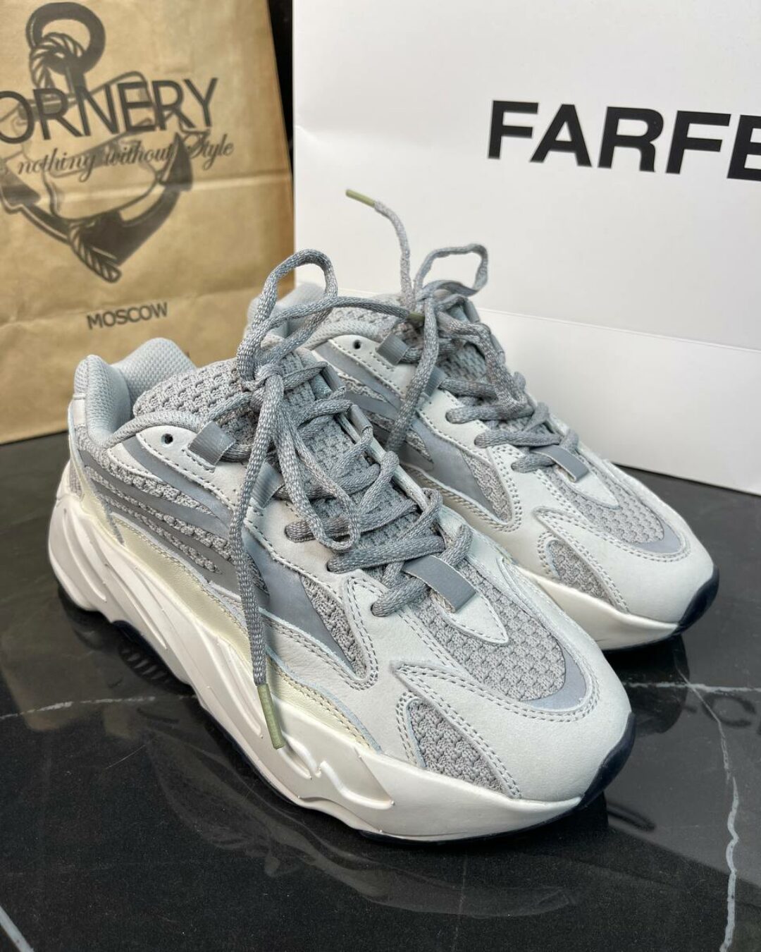 Yeezy 700 Static