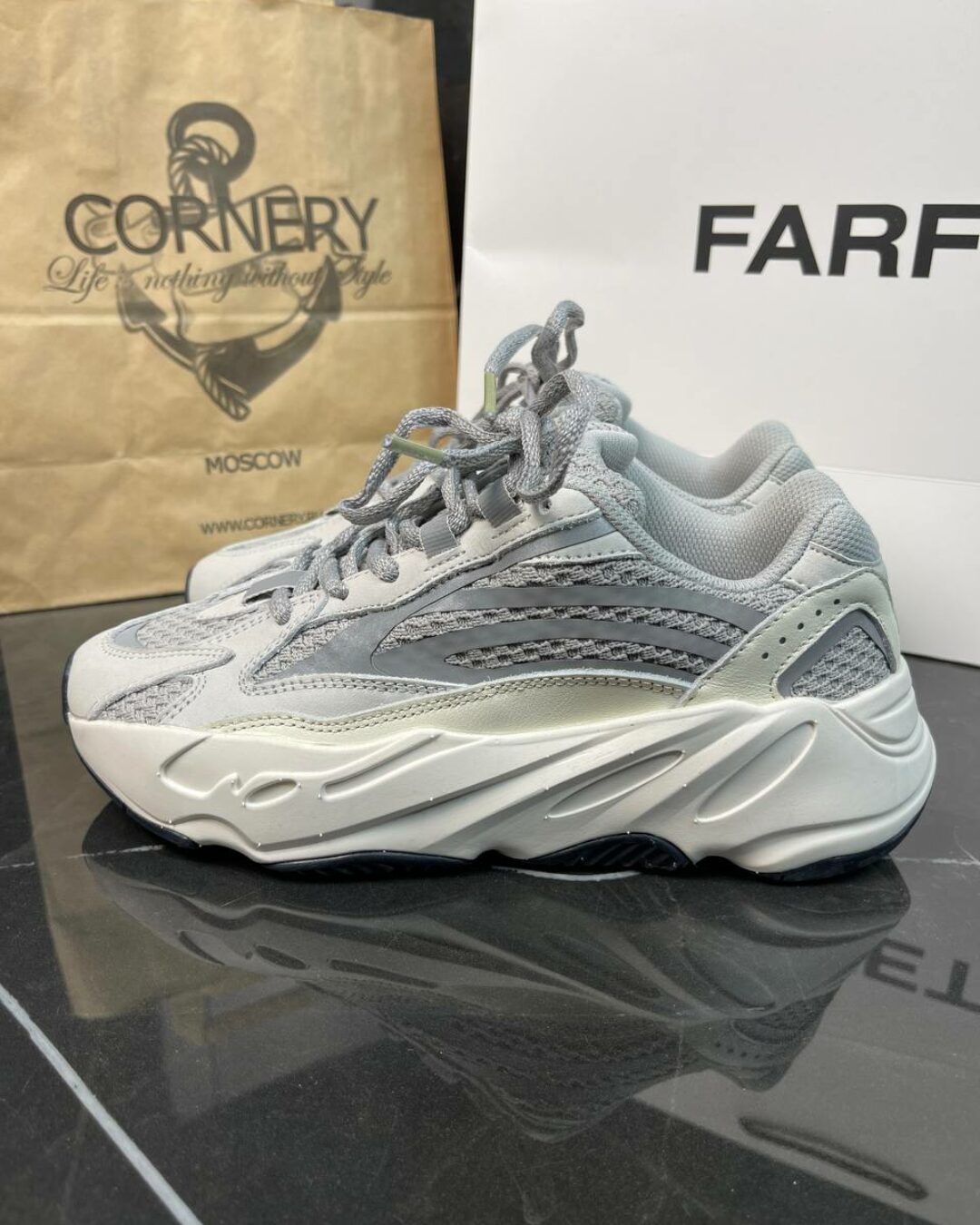 Yeezy 700 Static
