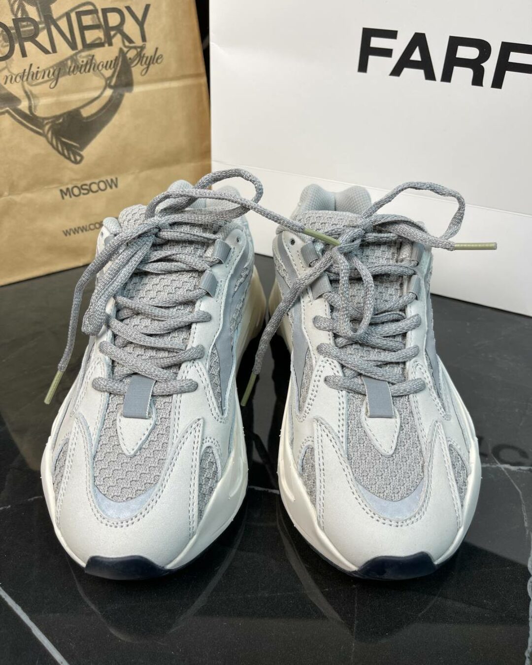 Yeezy 700 Static