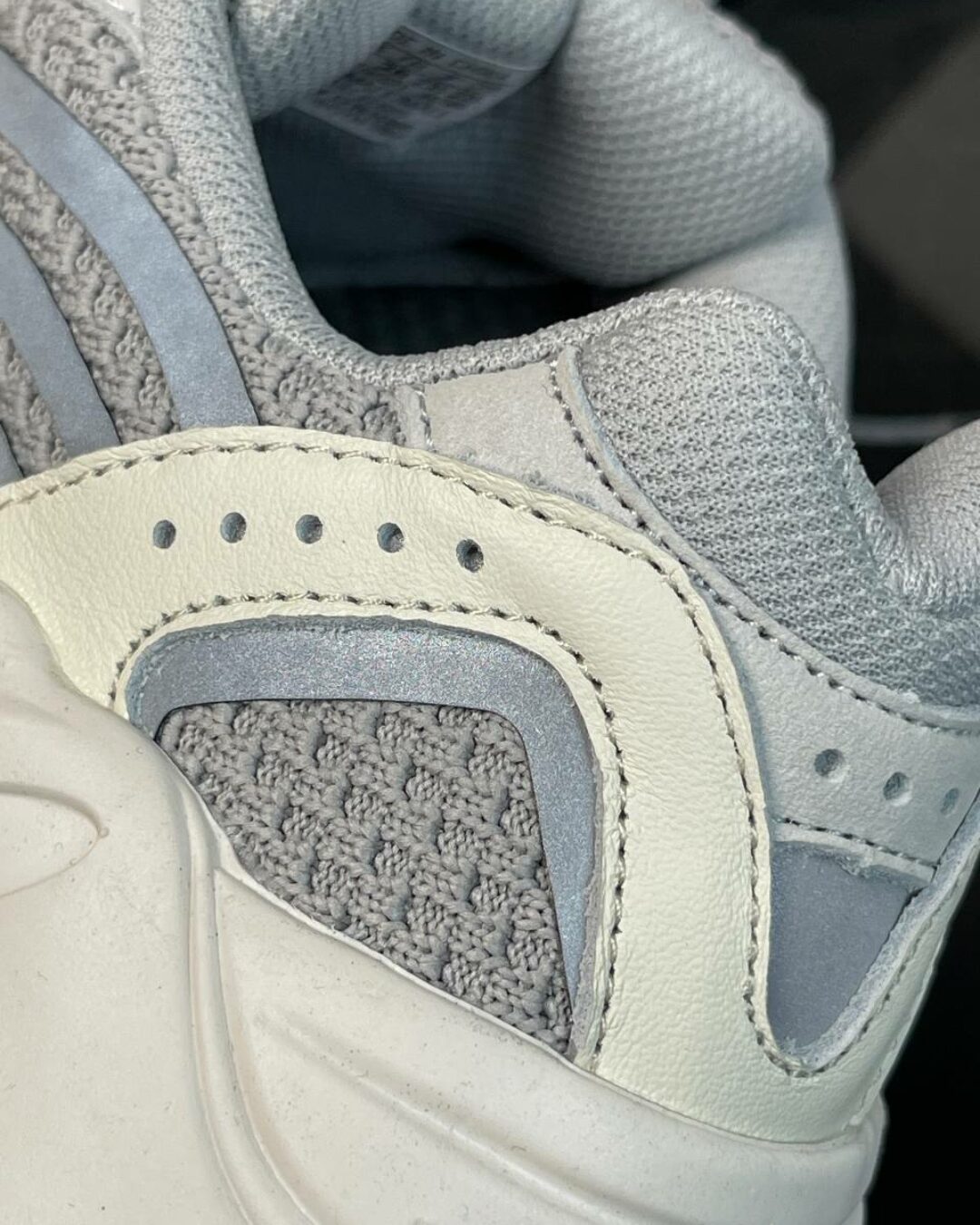 Yeezy 700 Static
