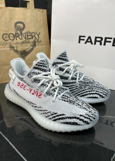Yeezy 350 V2 Zebra