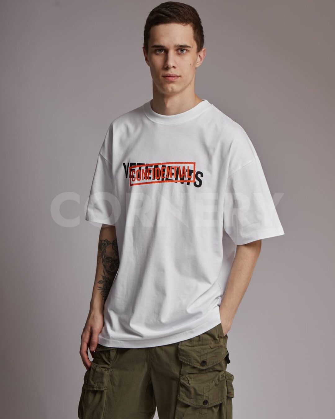 Футболка Vetements Confidential — фото 3