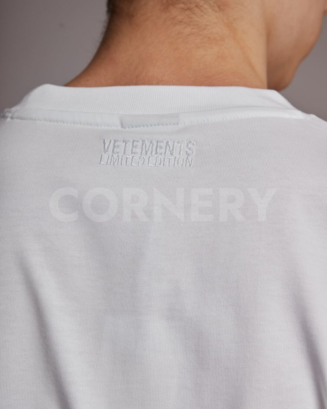 Футболка Vetements Confidential — фото 6