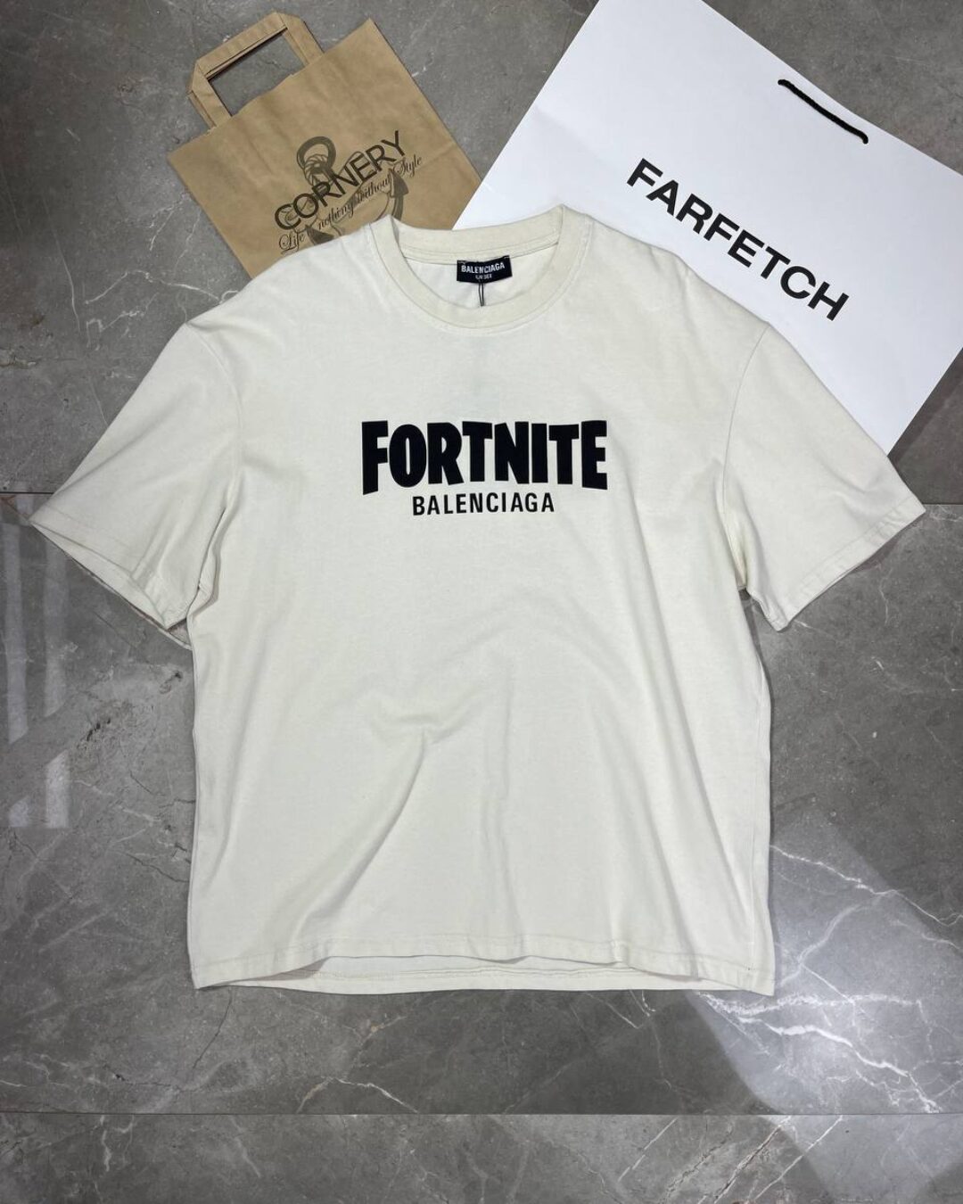 Футболка Balenciaga