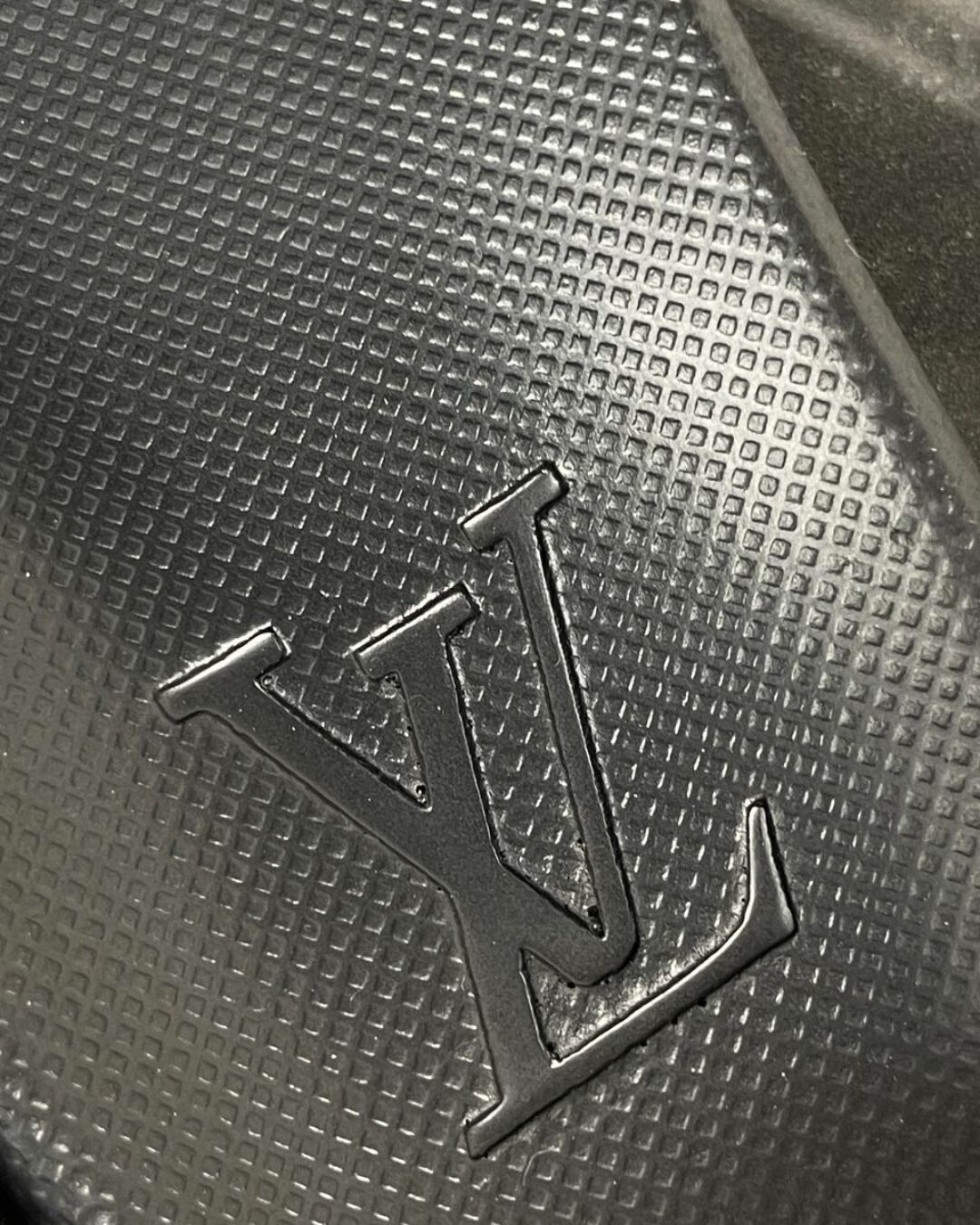 Тапки Louis Vuitton