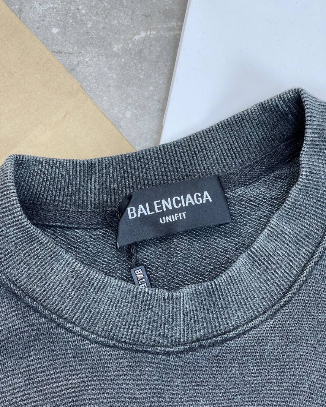 Кофта Balenciaga — фото 4