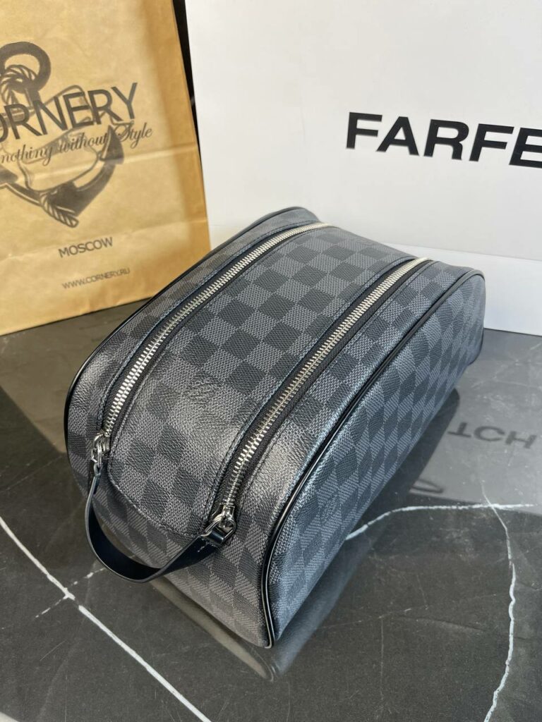 Несессер Louis Vuitton