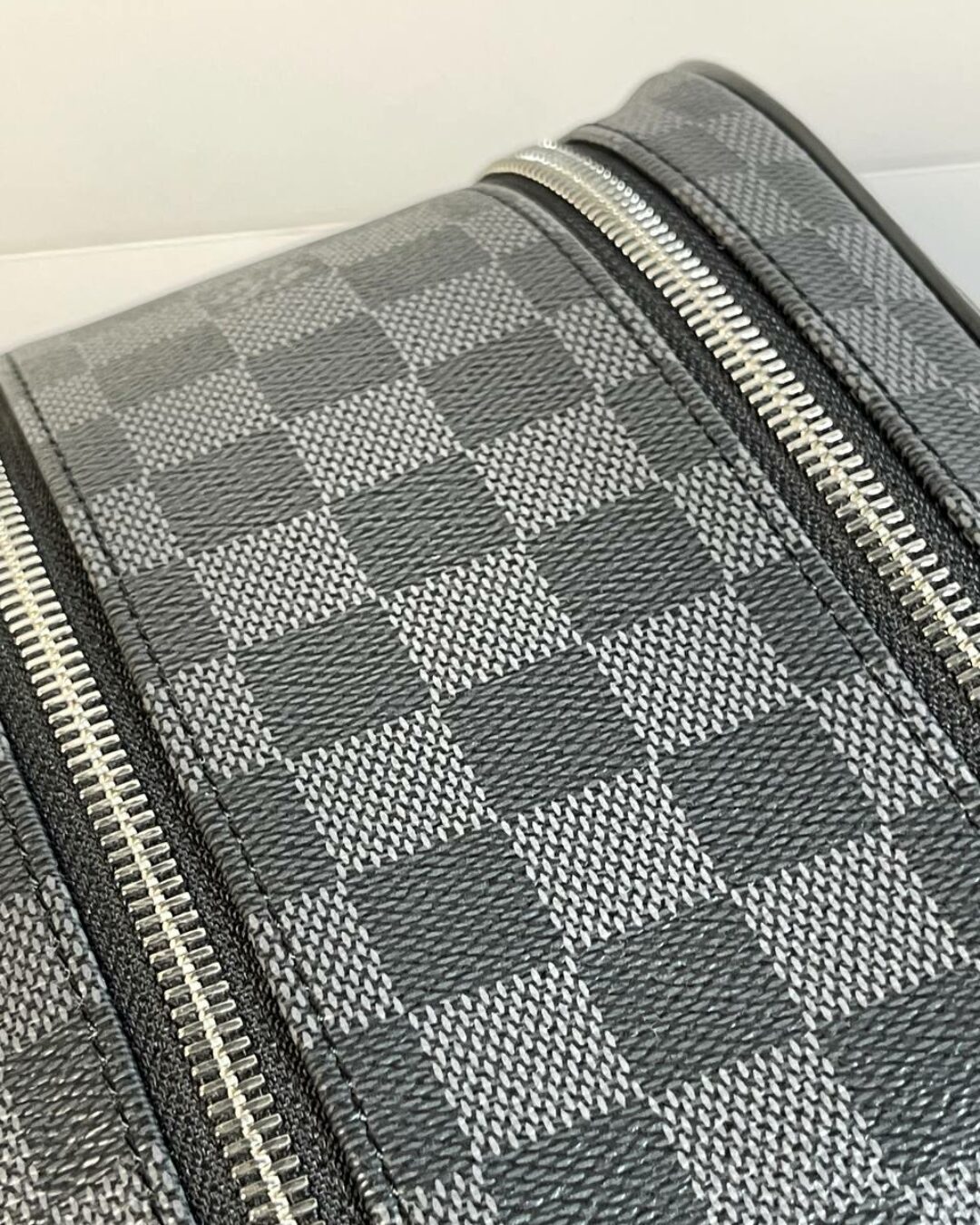 Несессер Louis Vuitton