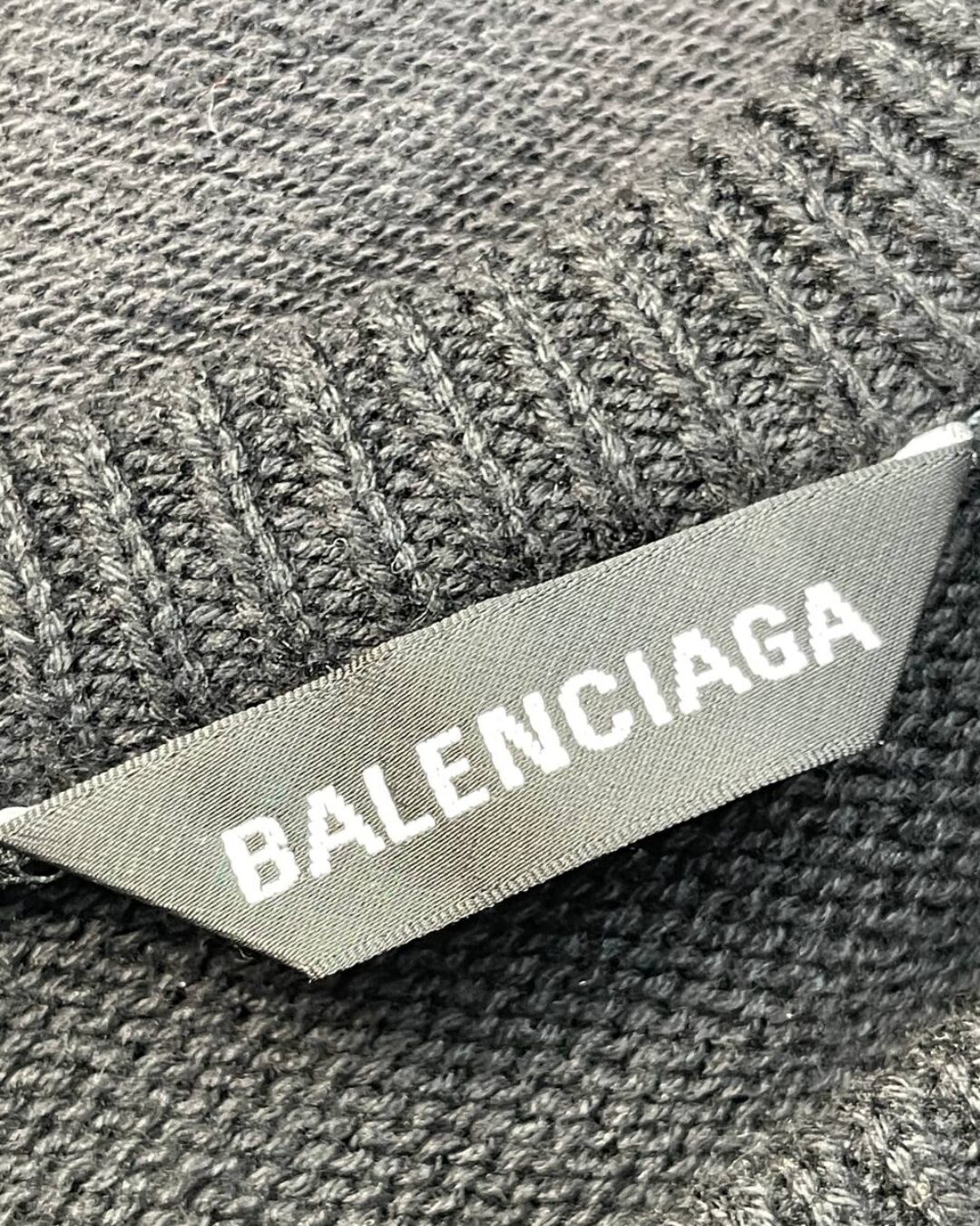 Свитер Balenciaga — фото 7