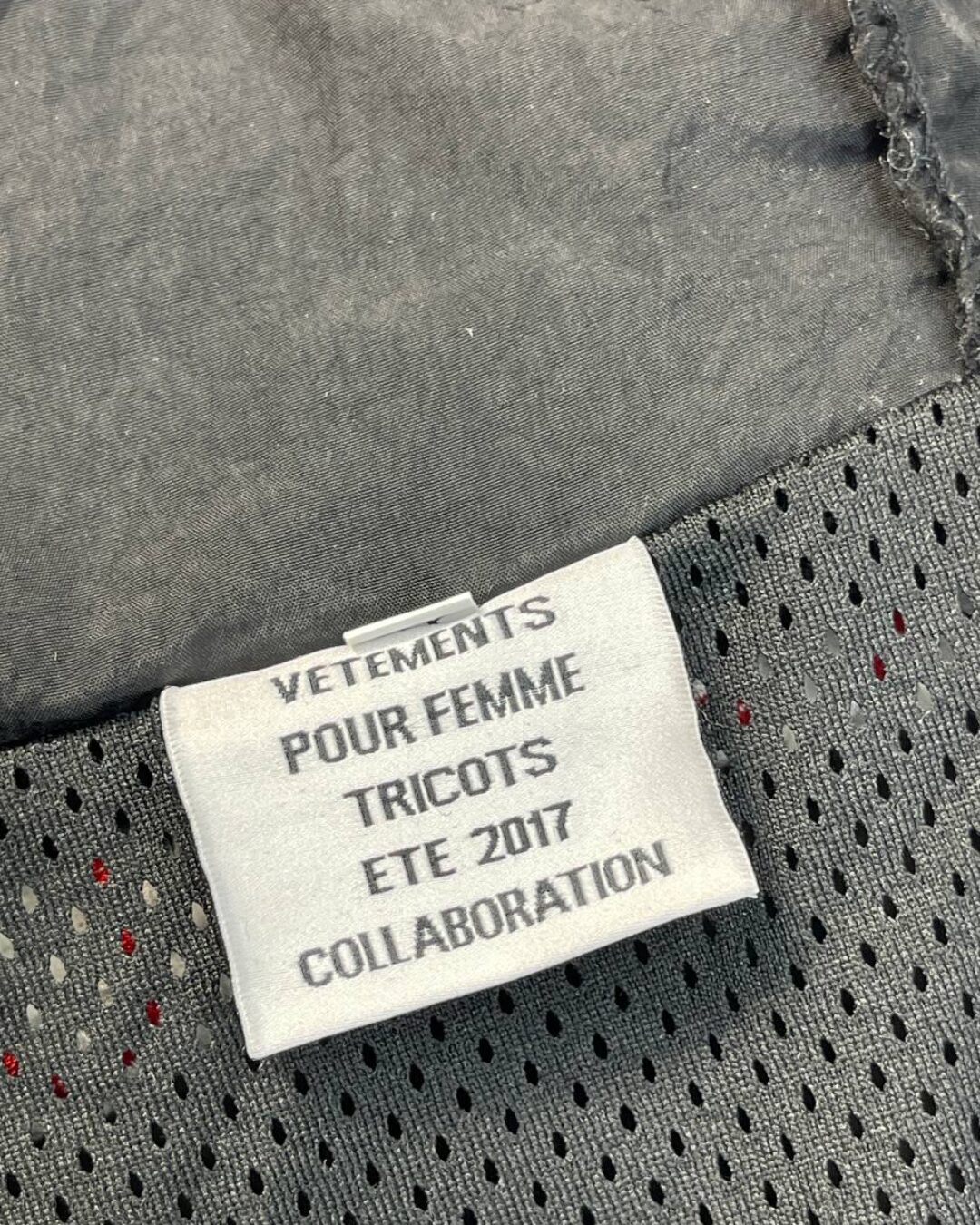 Ветровка Vetements x Reebok — фото 6