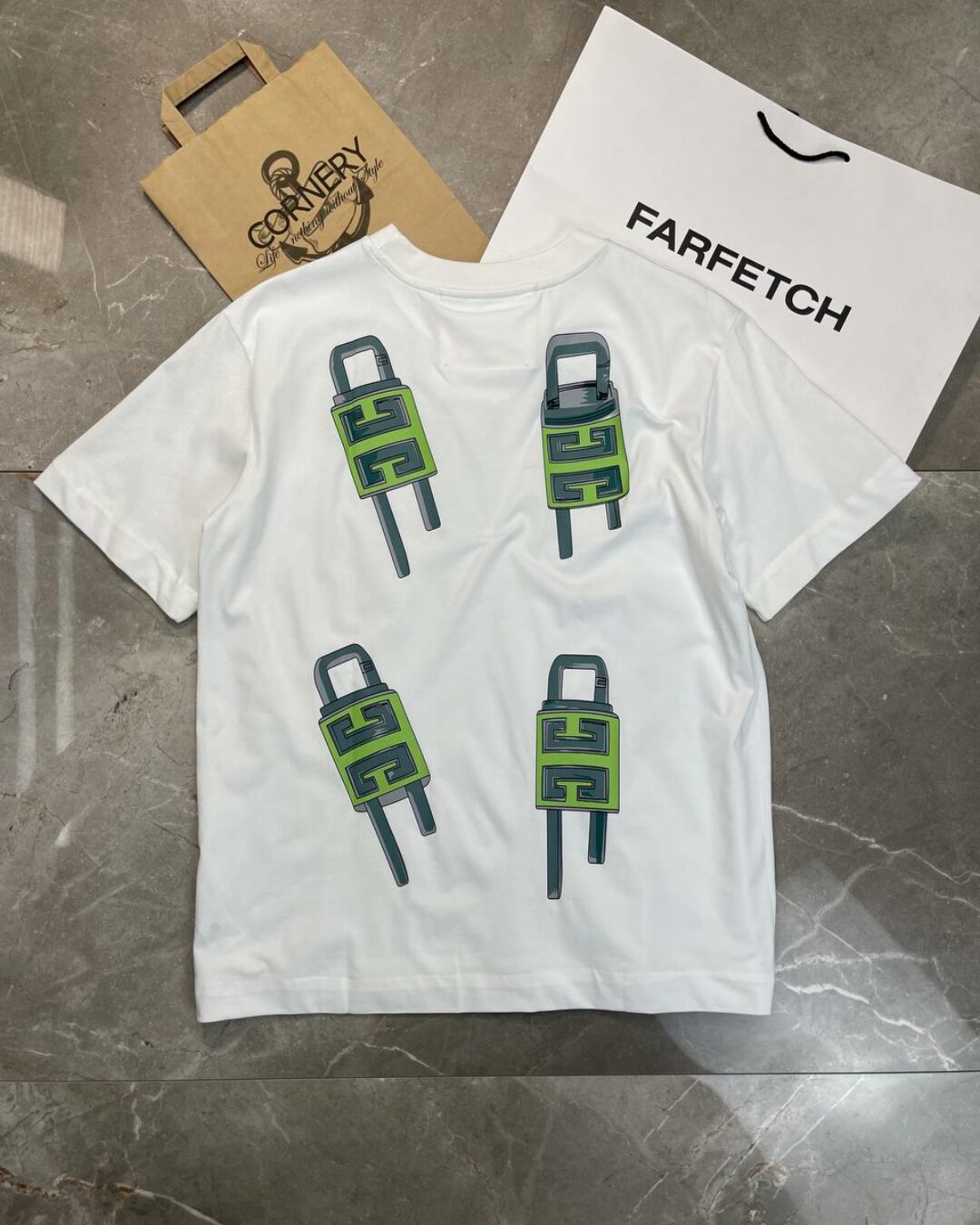 Футболка Givenchy