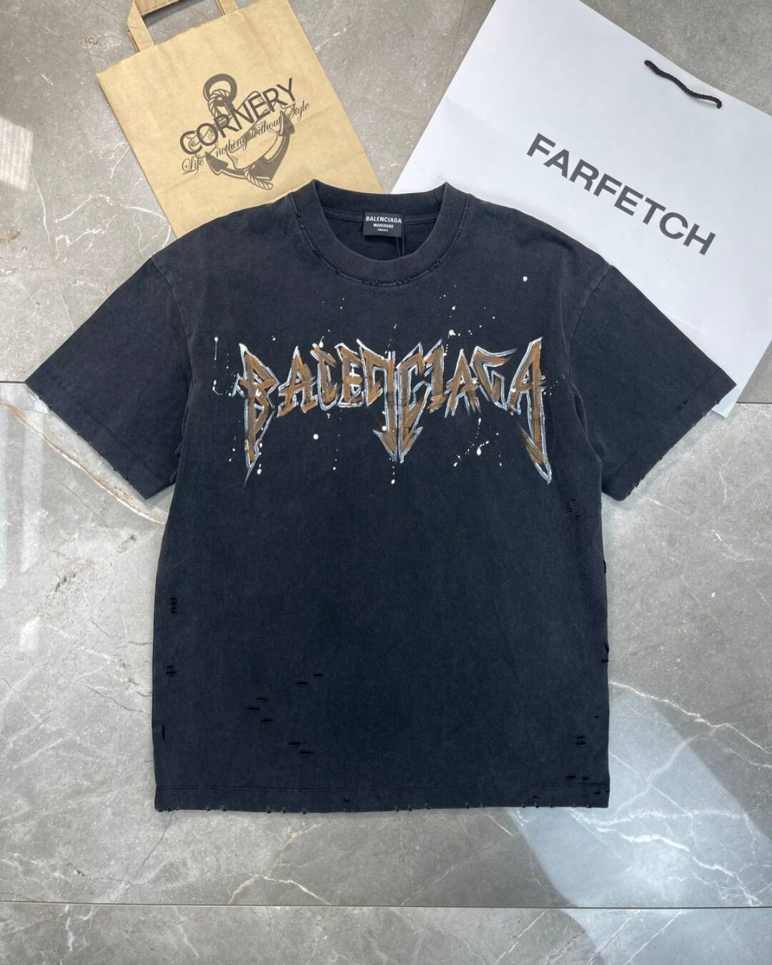 Футболка Balenciaga