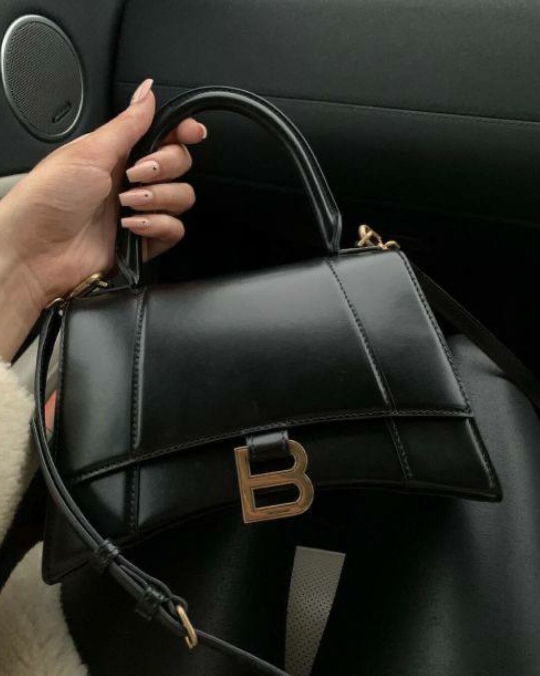 Сумка Balenciaga Hourglass S