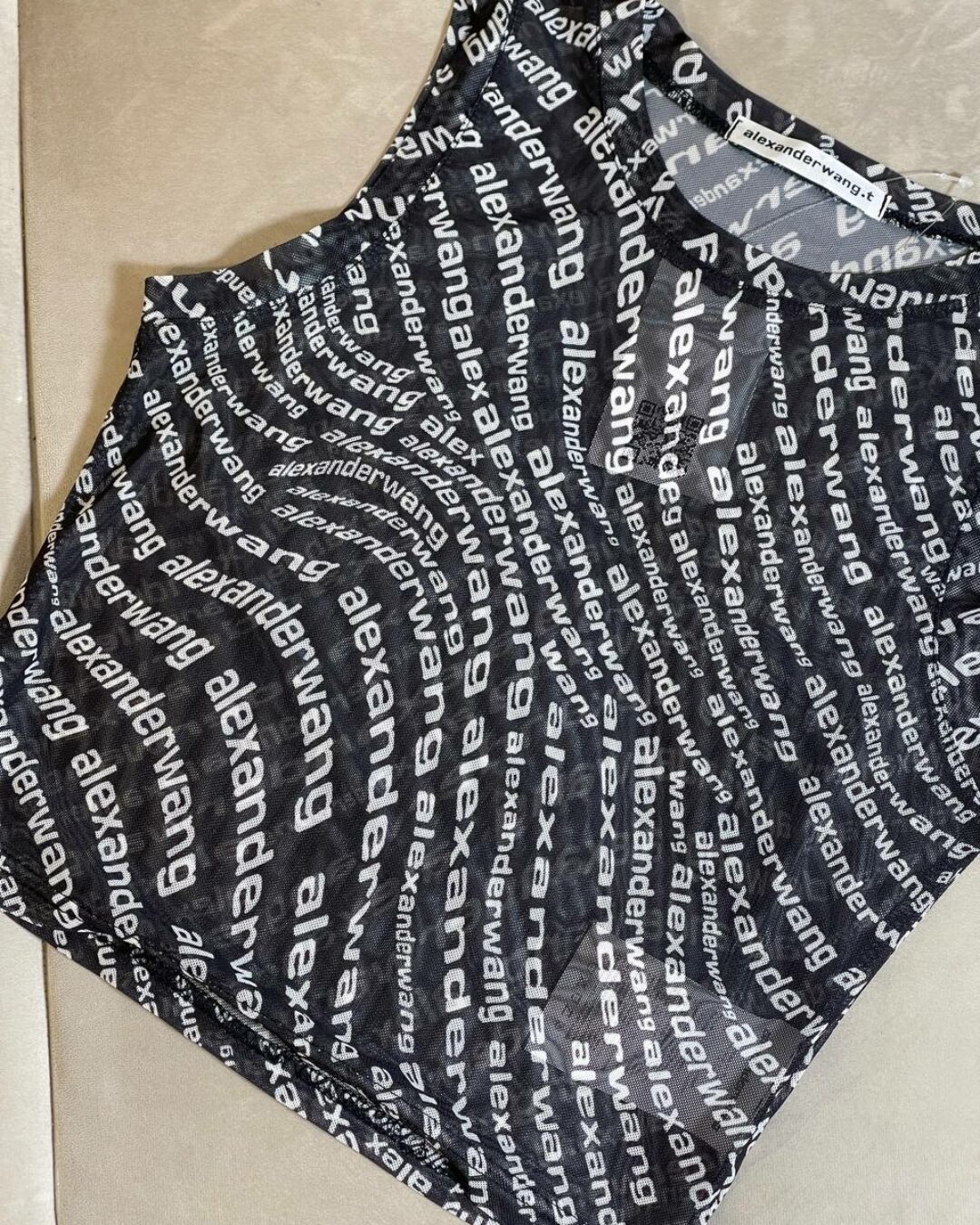 Топ Alexander Wang