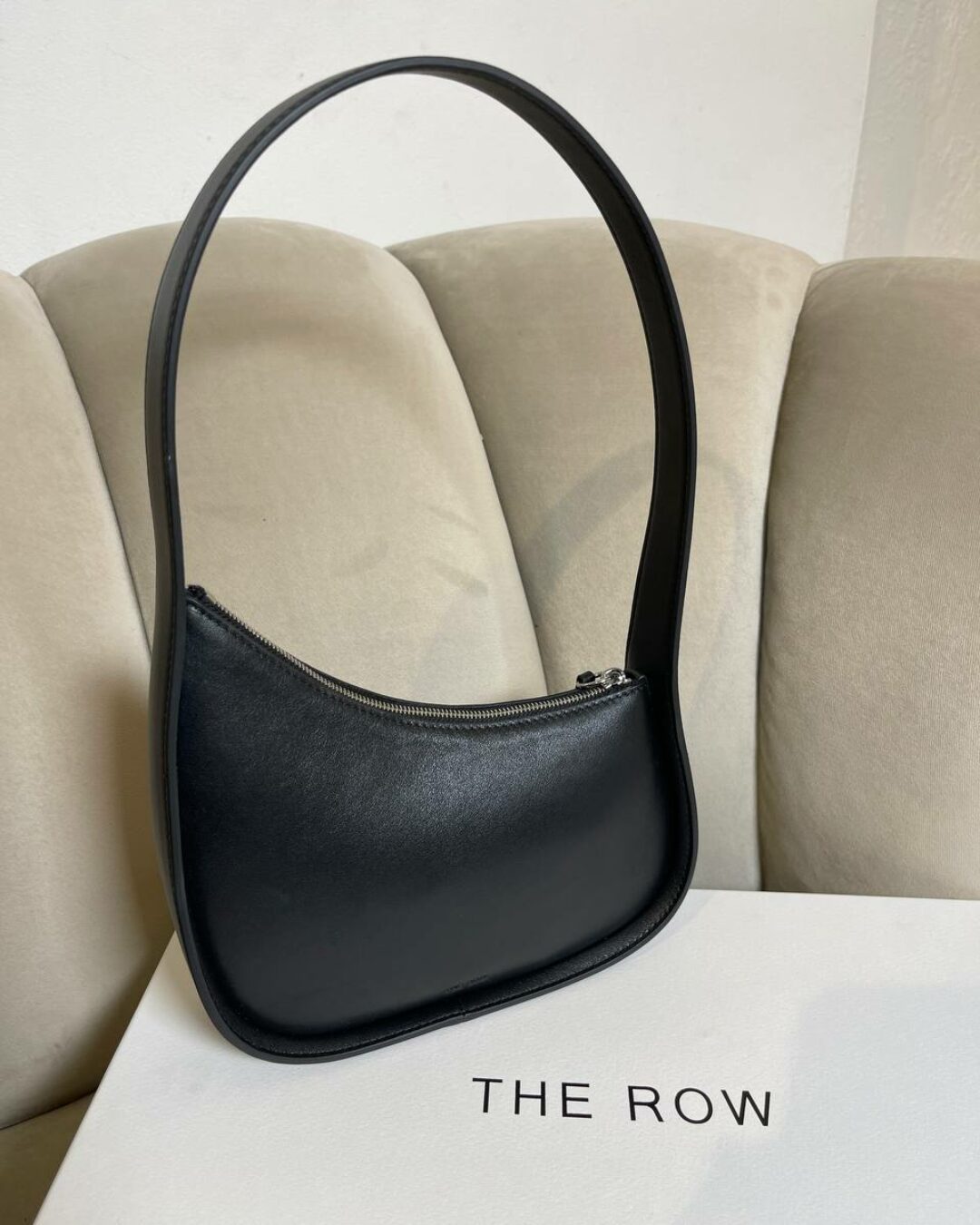 Сумка The Row Half Moon