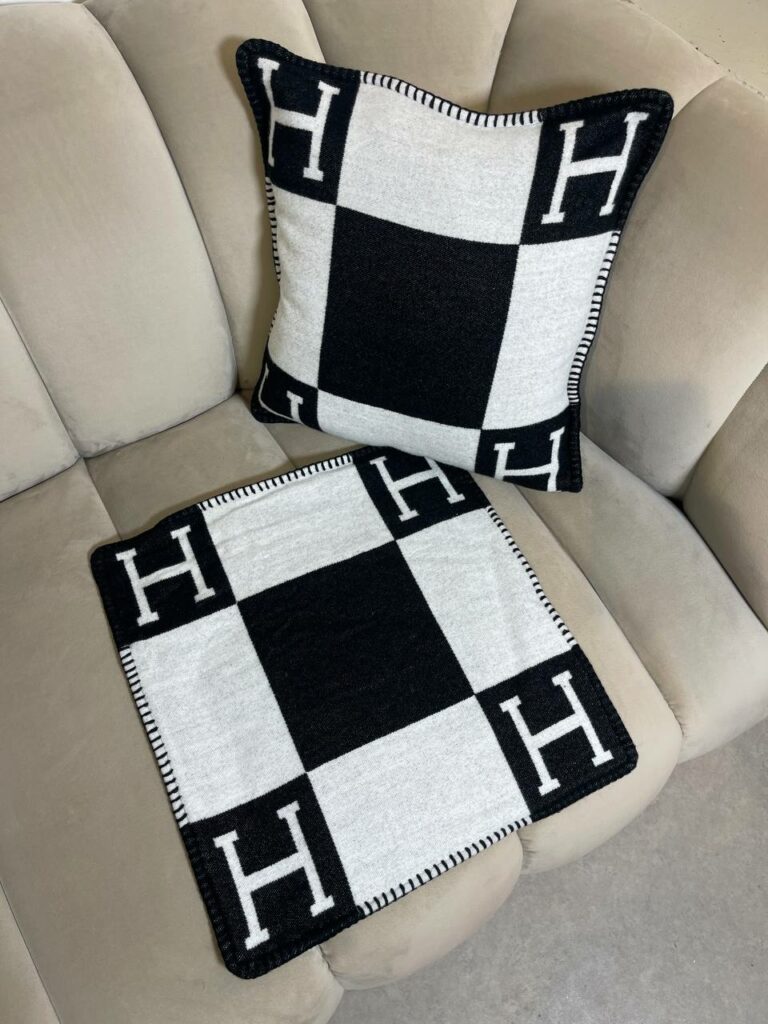 Чехол для подушки Hermes