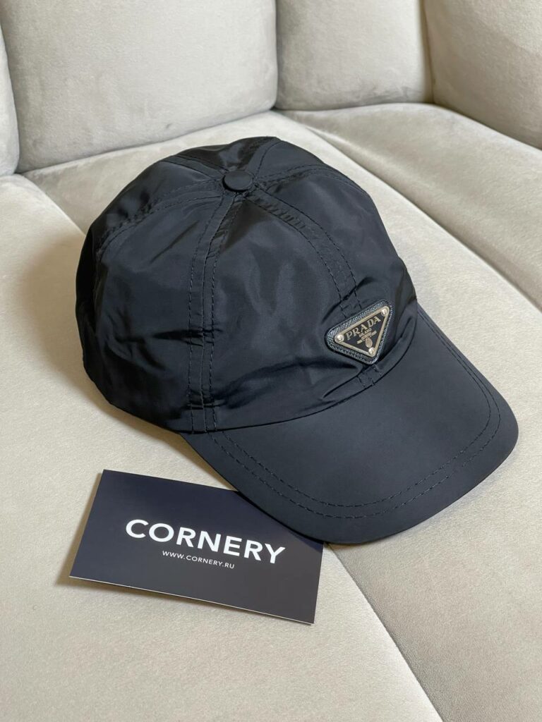 Кепка Prada