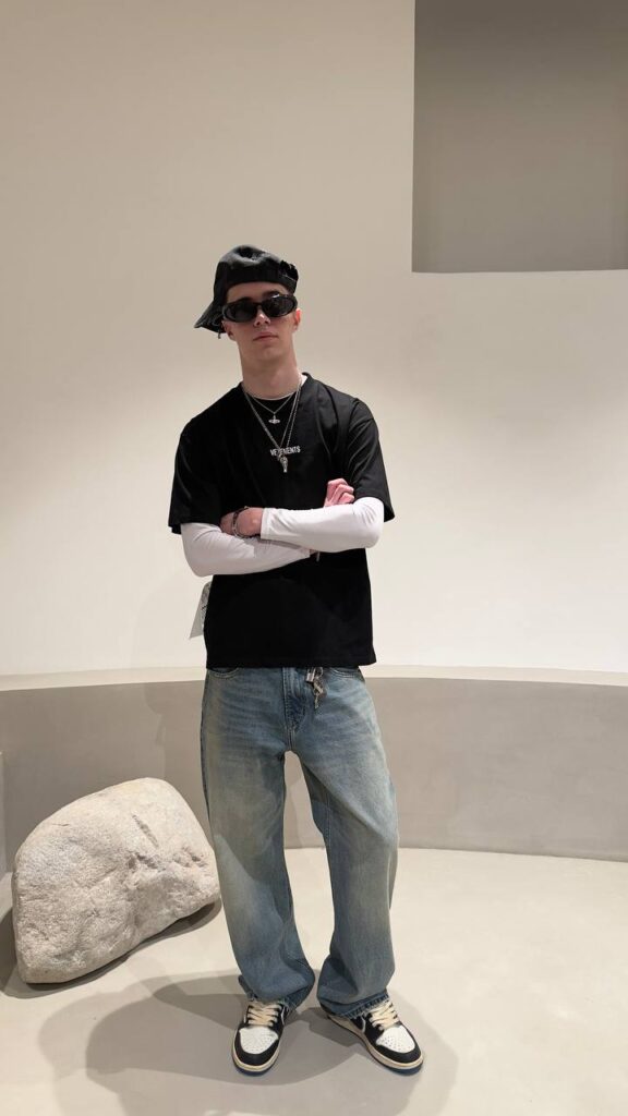 Футболка Vetements Logo