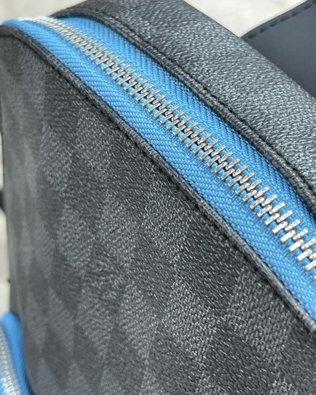Сумка Louis Vuitton Avenue