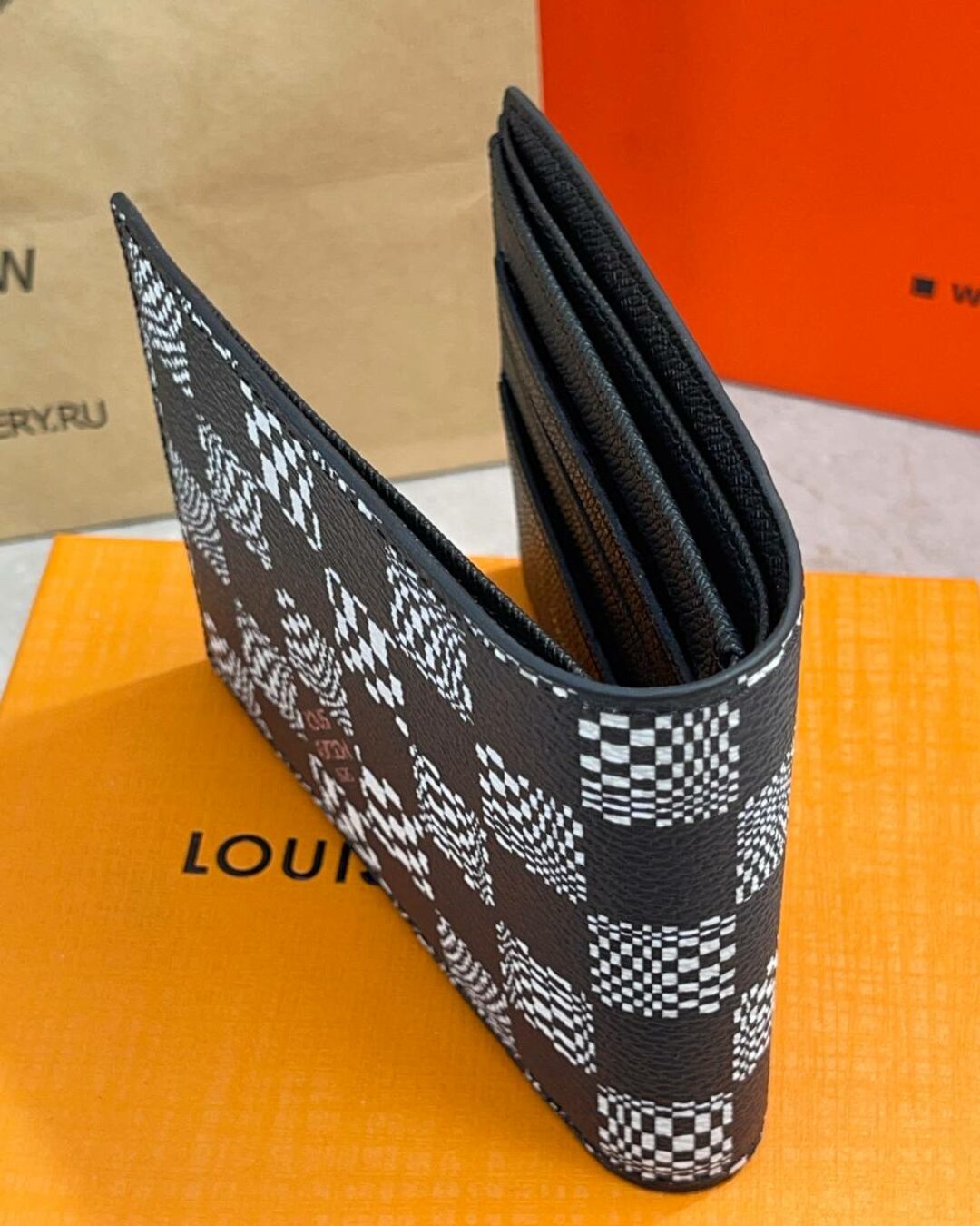 Кошелёк Louis Vuitton