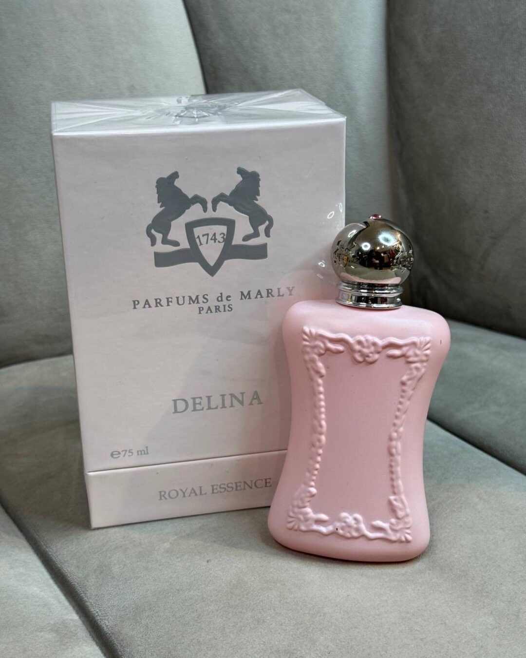 Парфюм Delina Royal Essence
