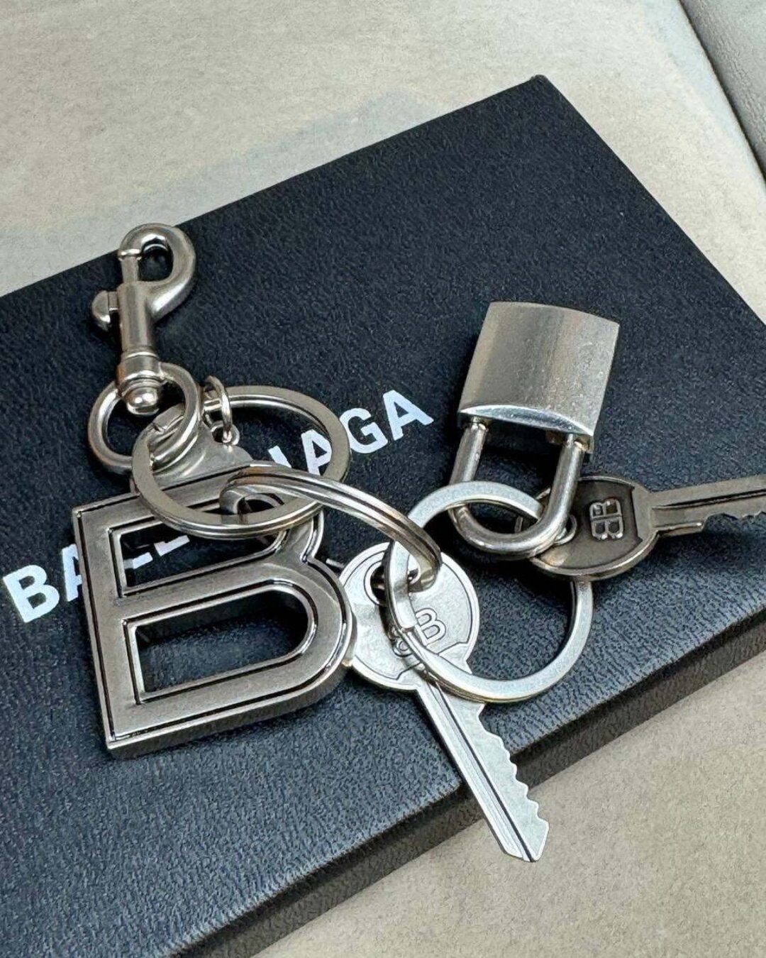 Брелок Balenciaga