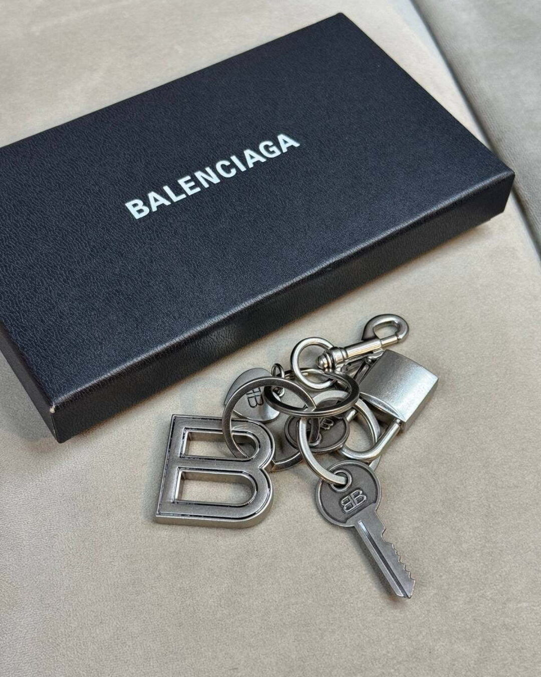 Брелок Balenciaga
