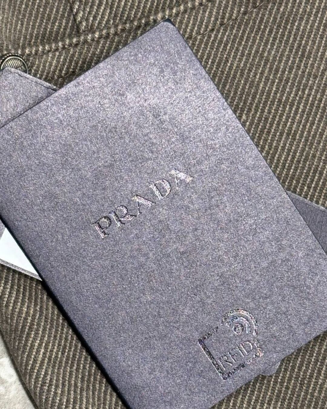 Штаны Prada