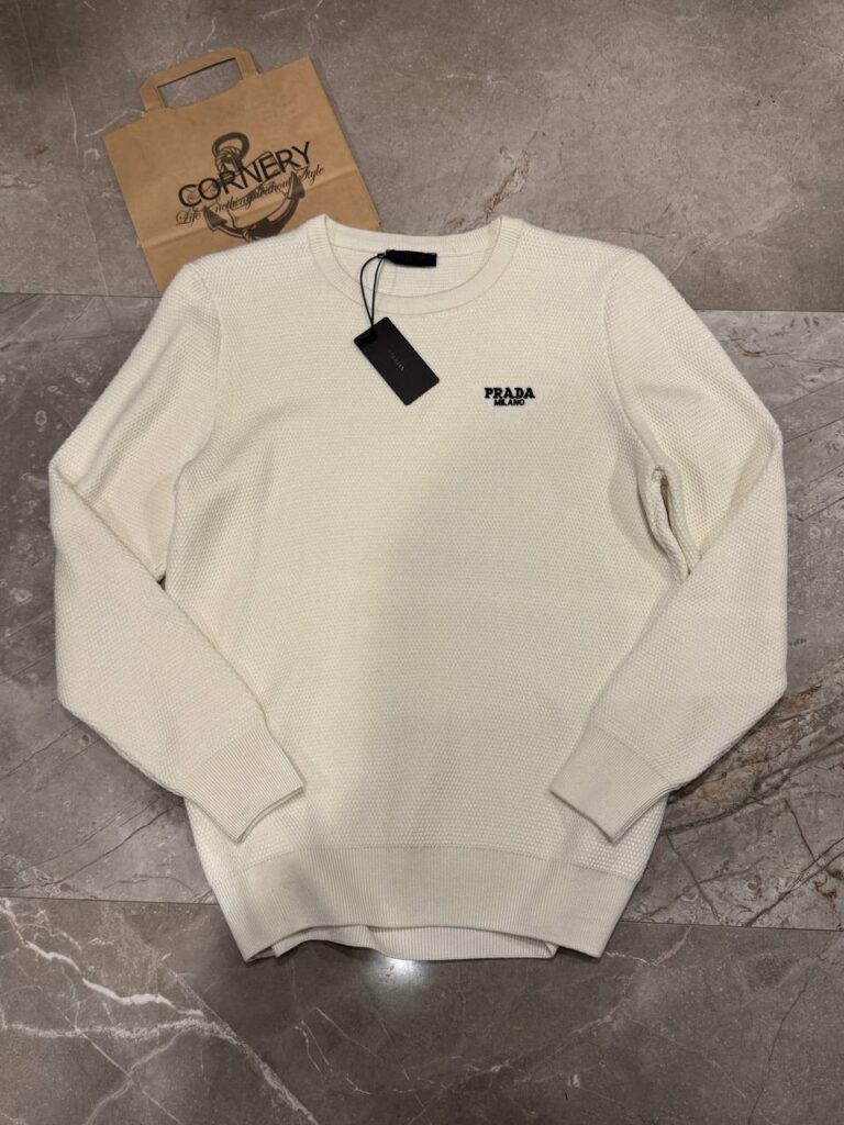 Свитер Prada