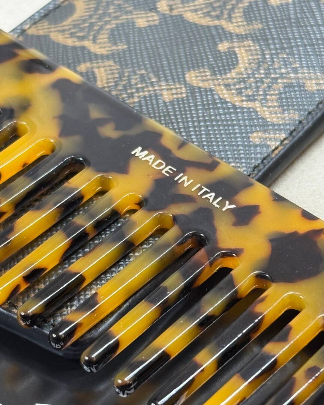 Расческа Celine