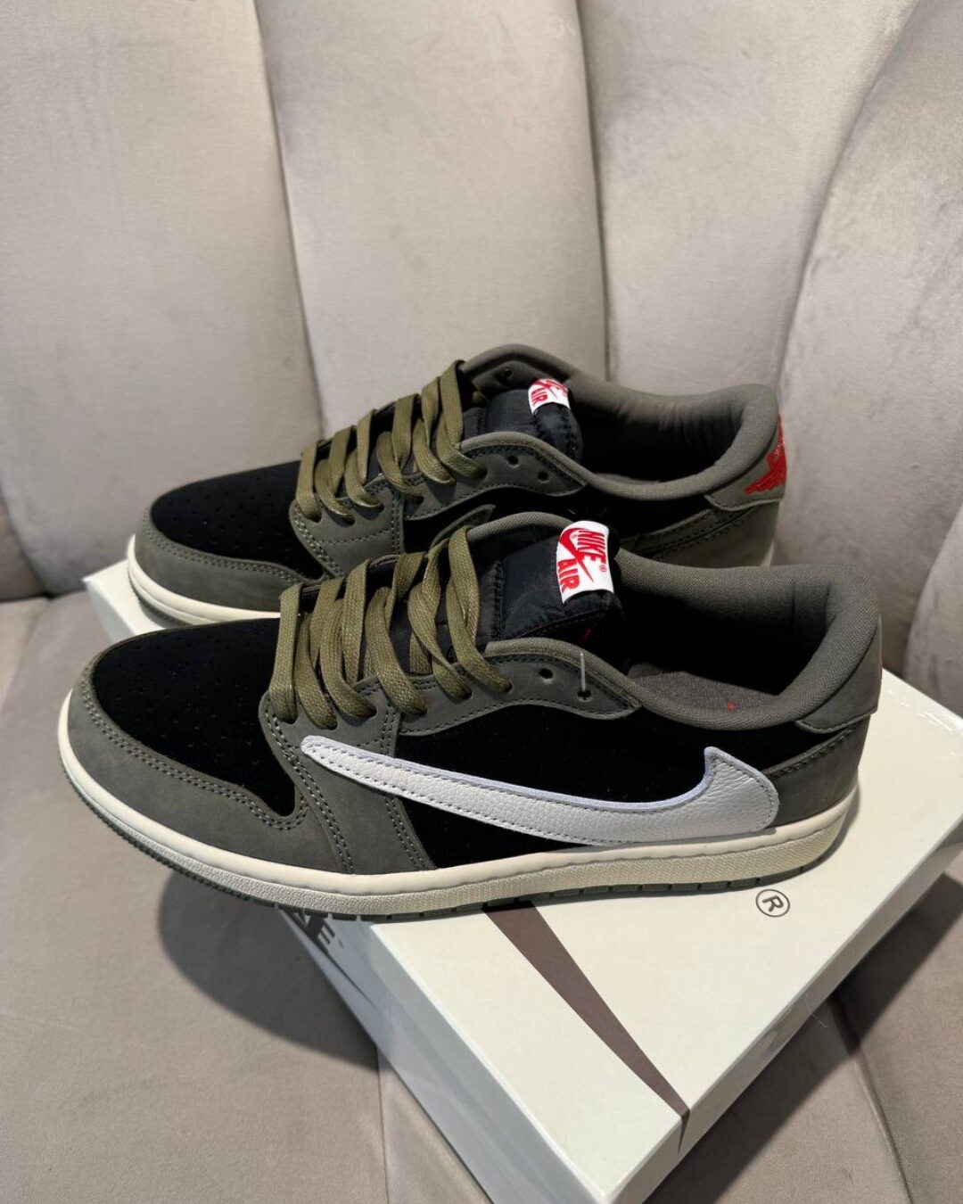 Кеды Travis Scott x Air Jordan 1 Black Olive