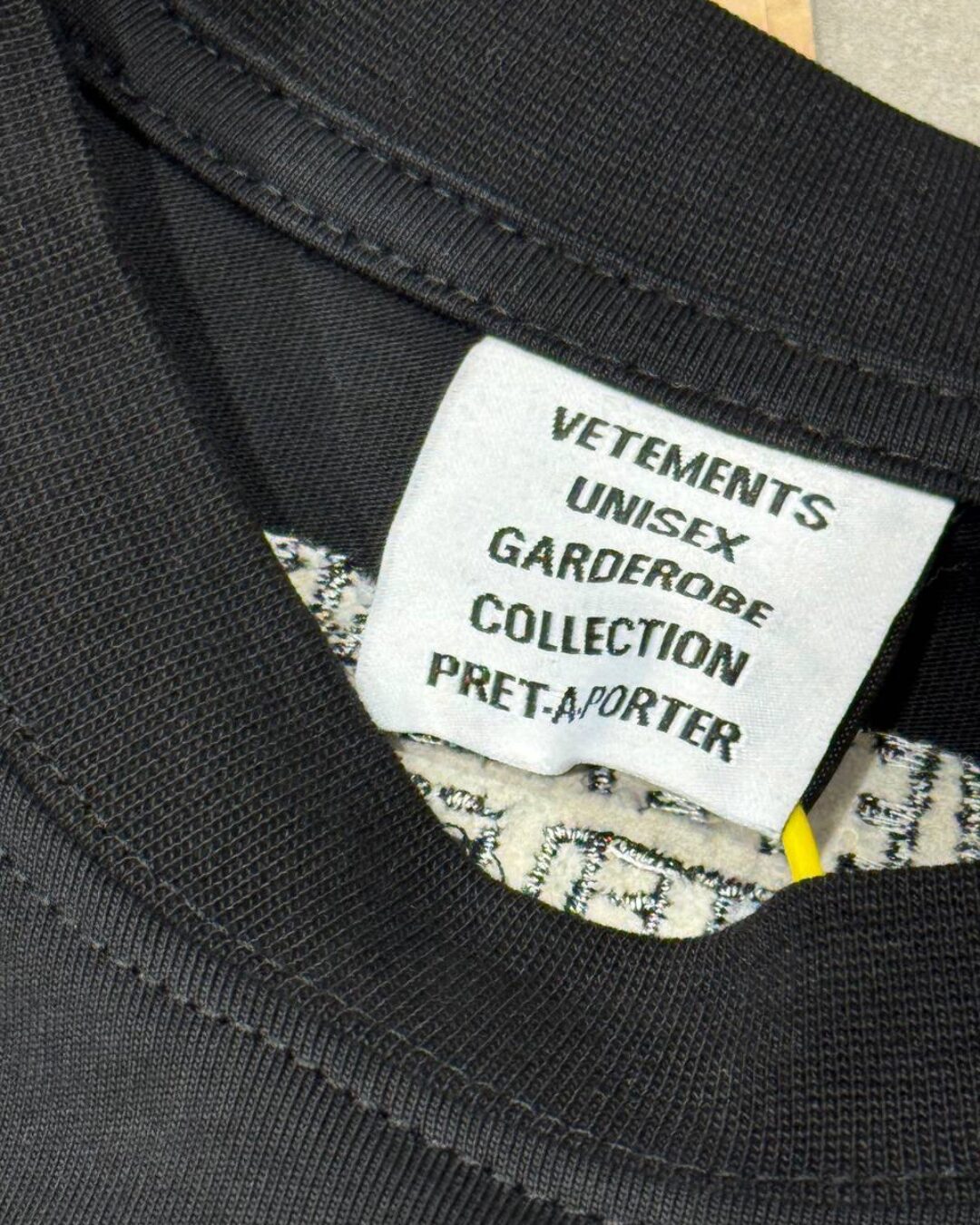 Футболка Vetements My Name Is