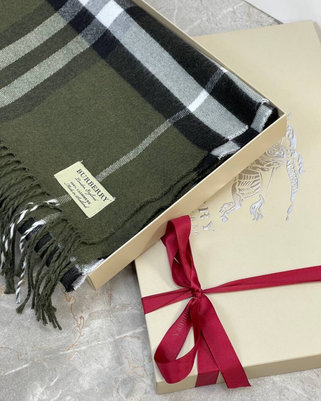 Шарф Burberry
