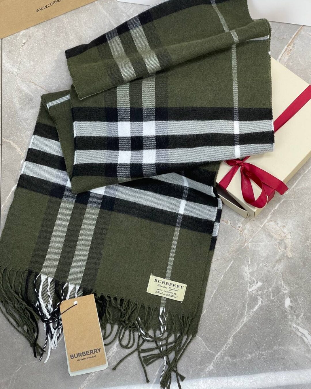 Шарф Burberry