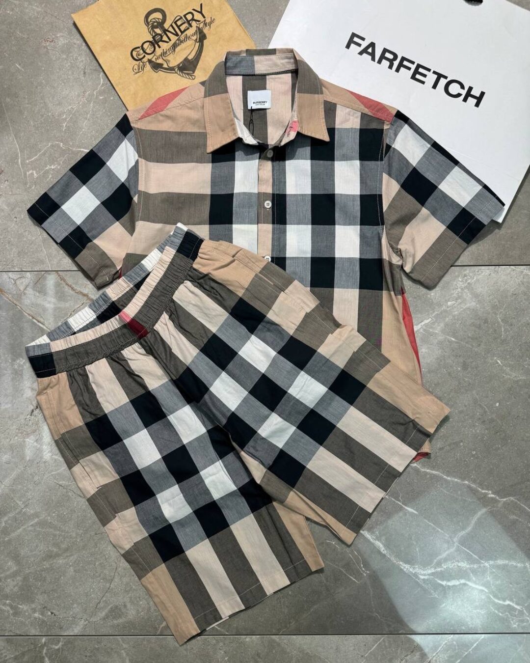 Костюм Burberry