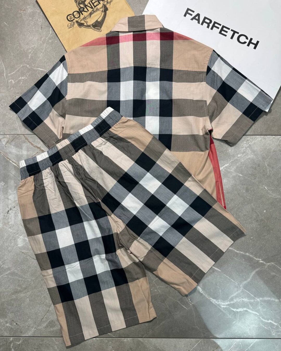 Костюм Burberry