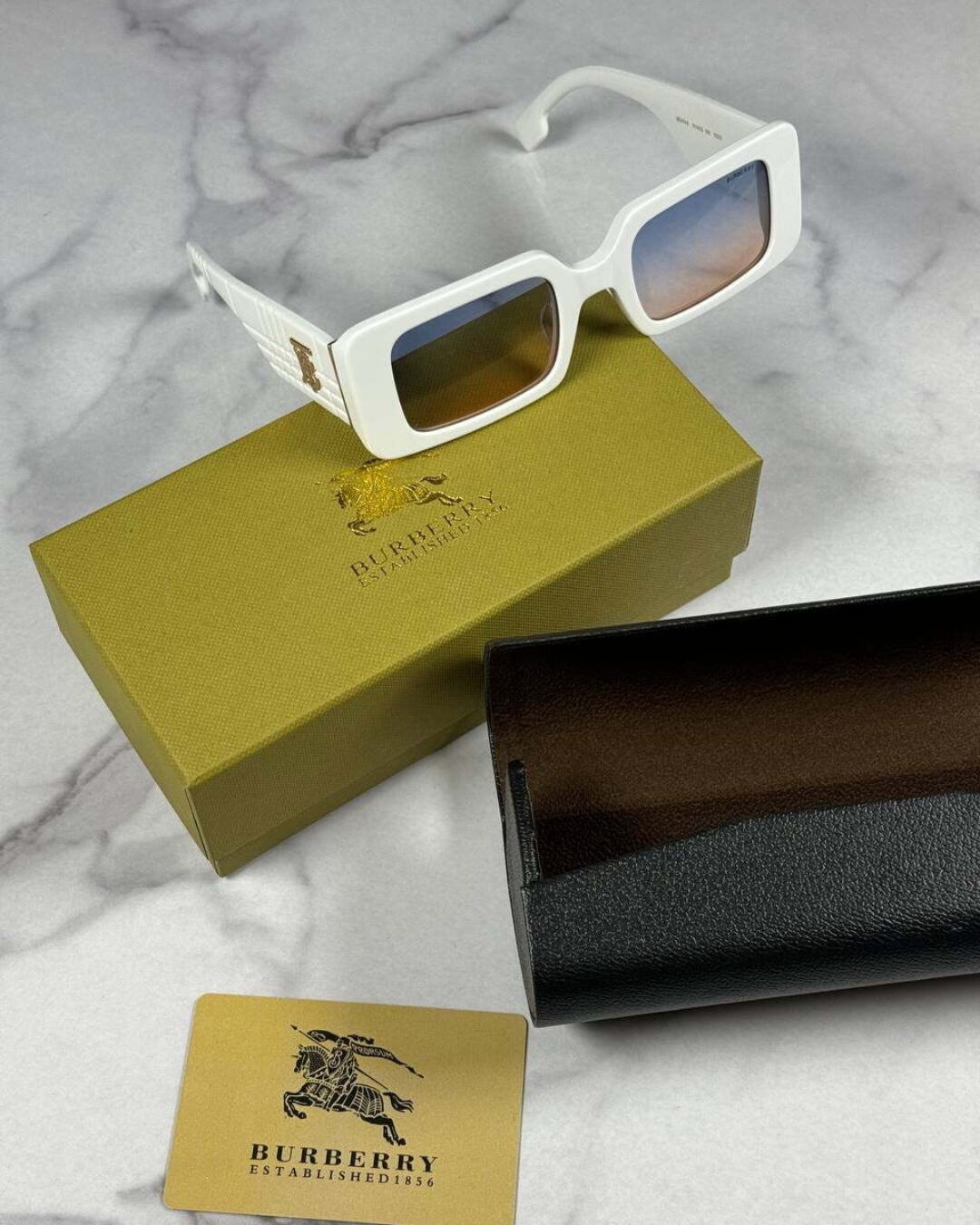 Очки Burberry