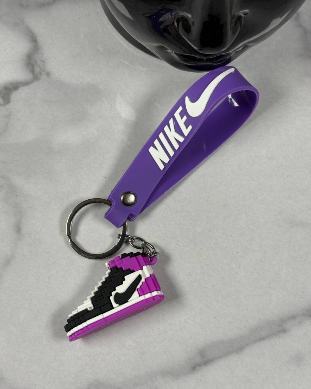 Брелок Cornery