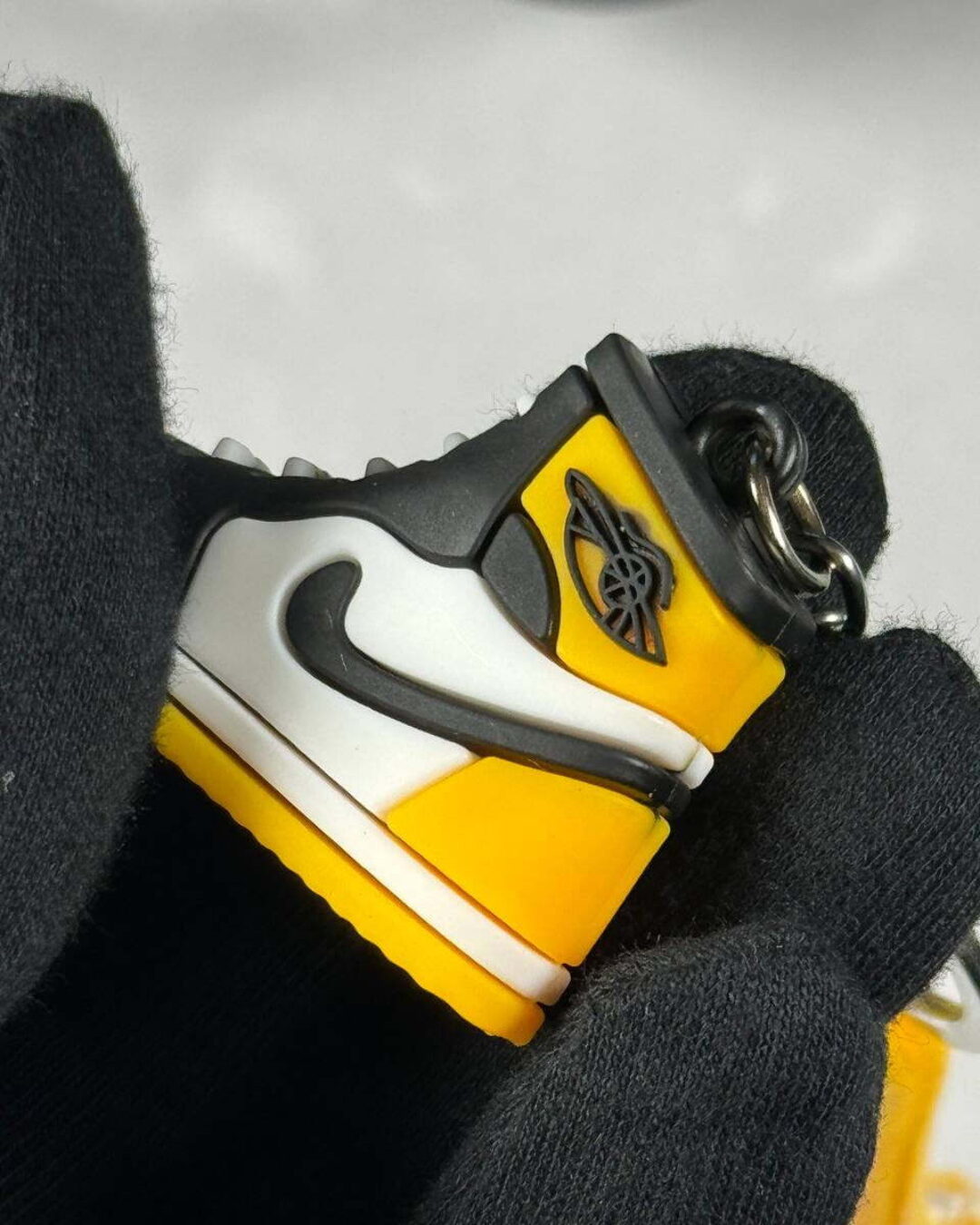 Брелок Cornery