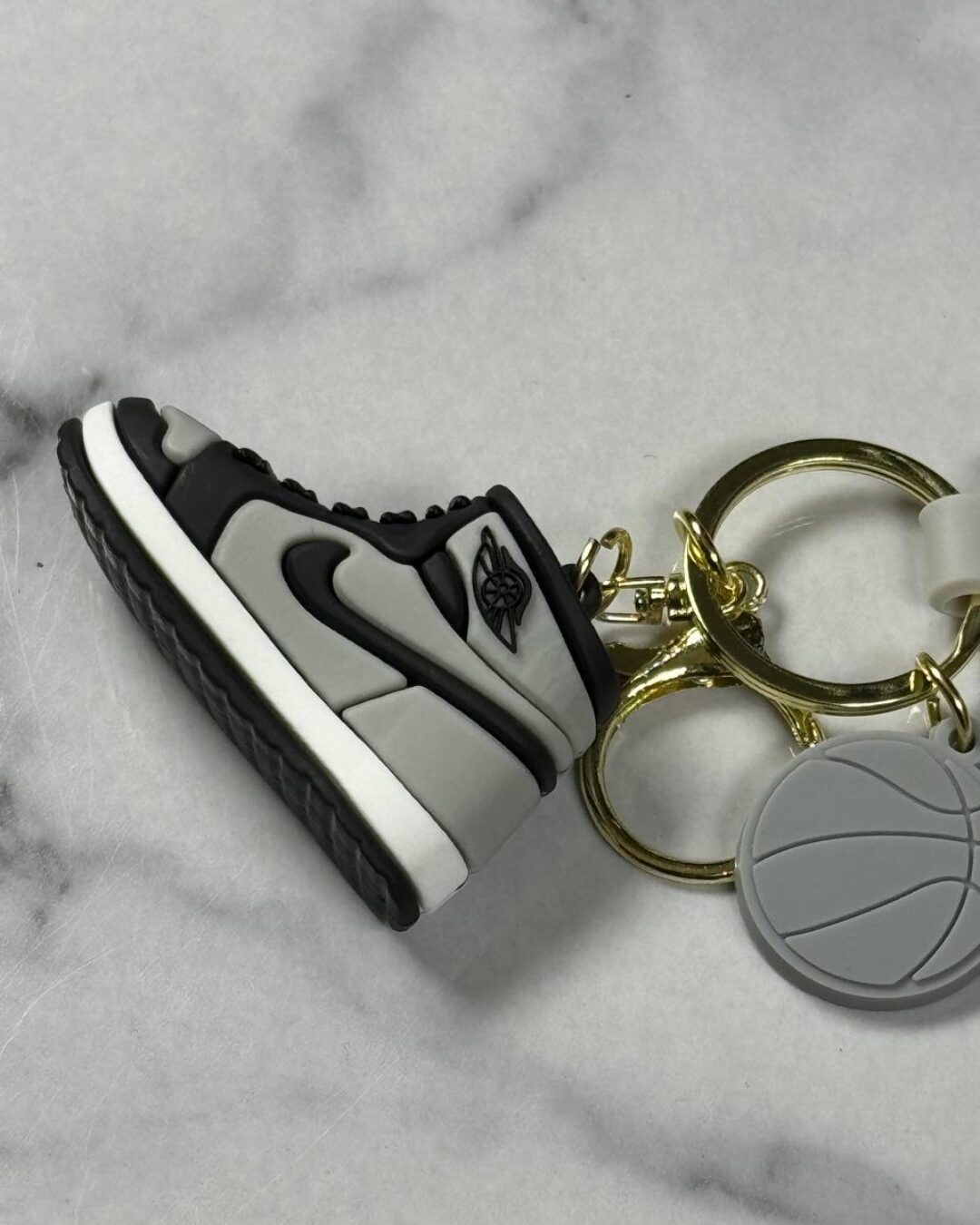 Брелок Cornery