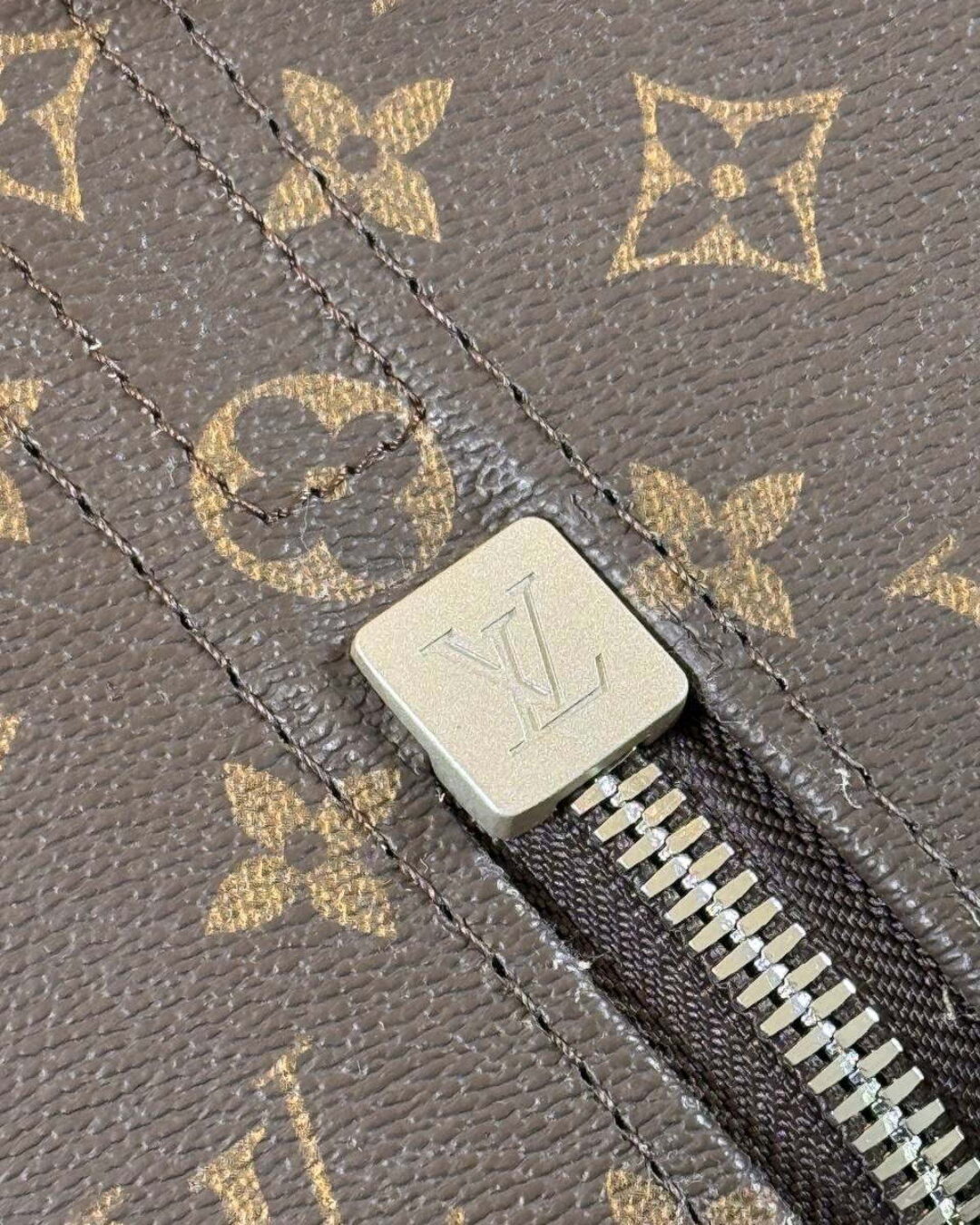 Чемодан Louis Vuitton