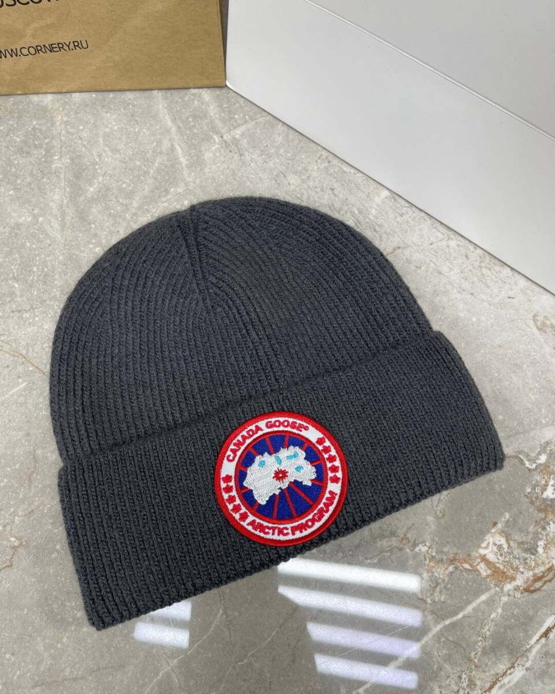 Шапка Canada Goose