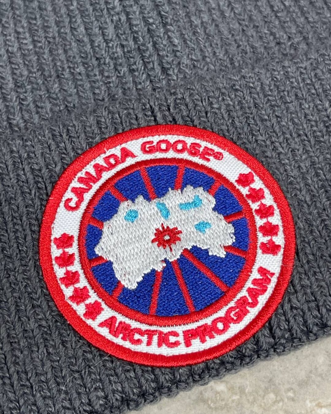 Шапка Canada Goose