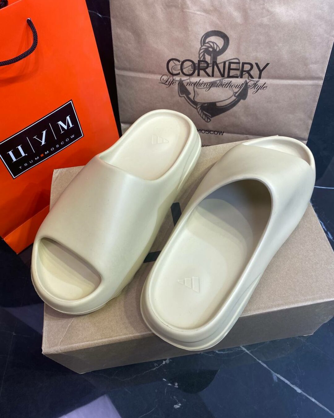 Yeezy Slide Desert Sage