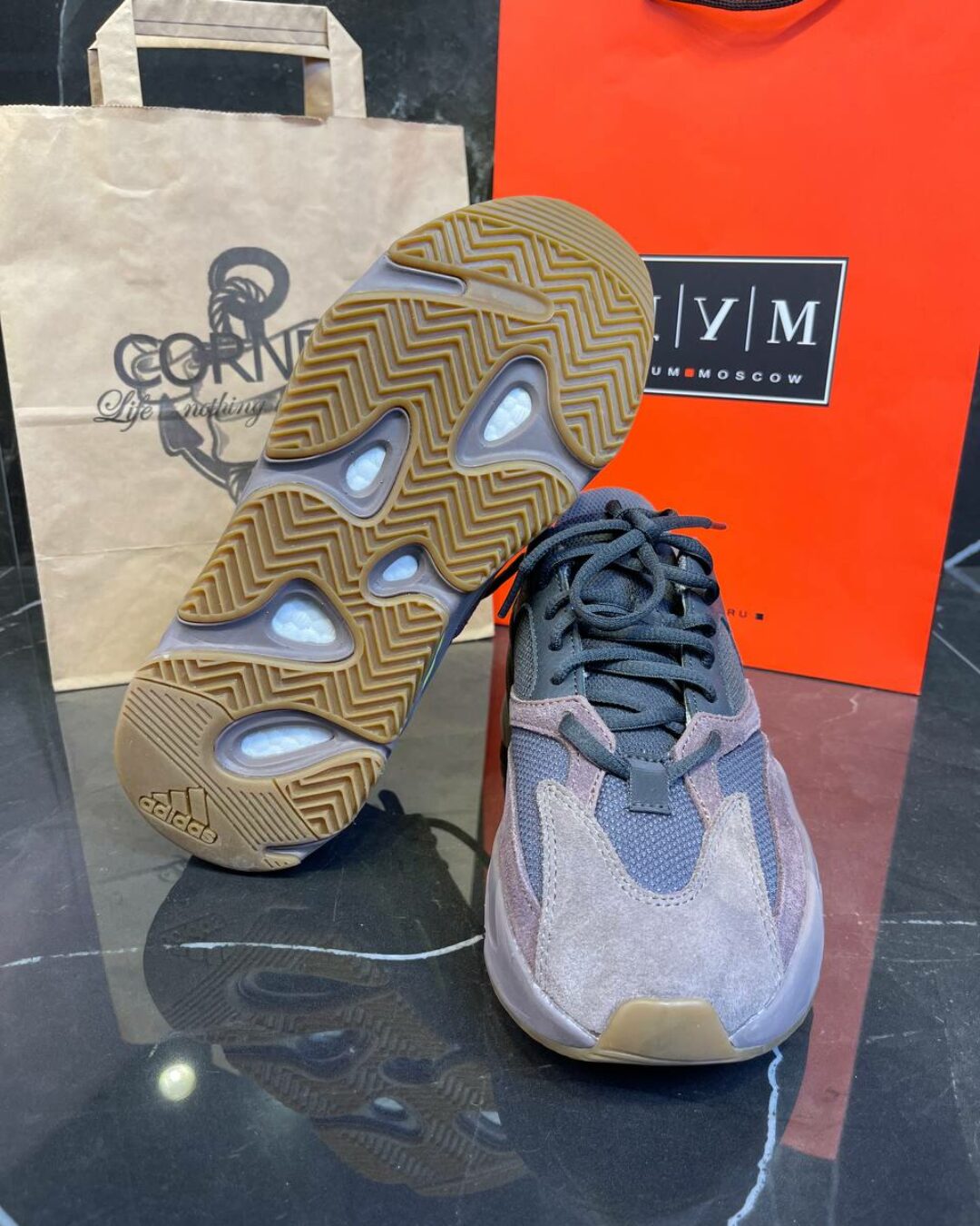 Yeezy 700 Mauve
