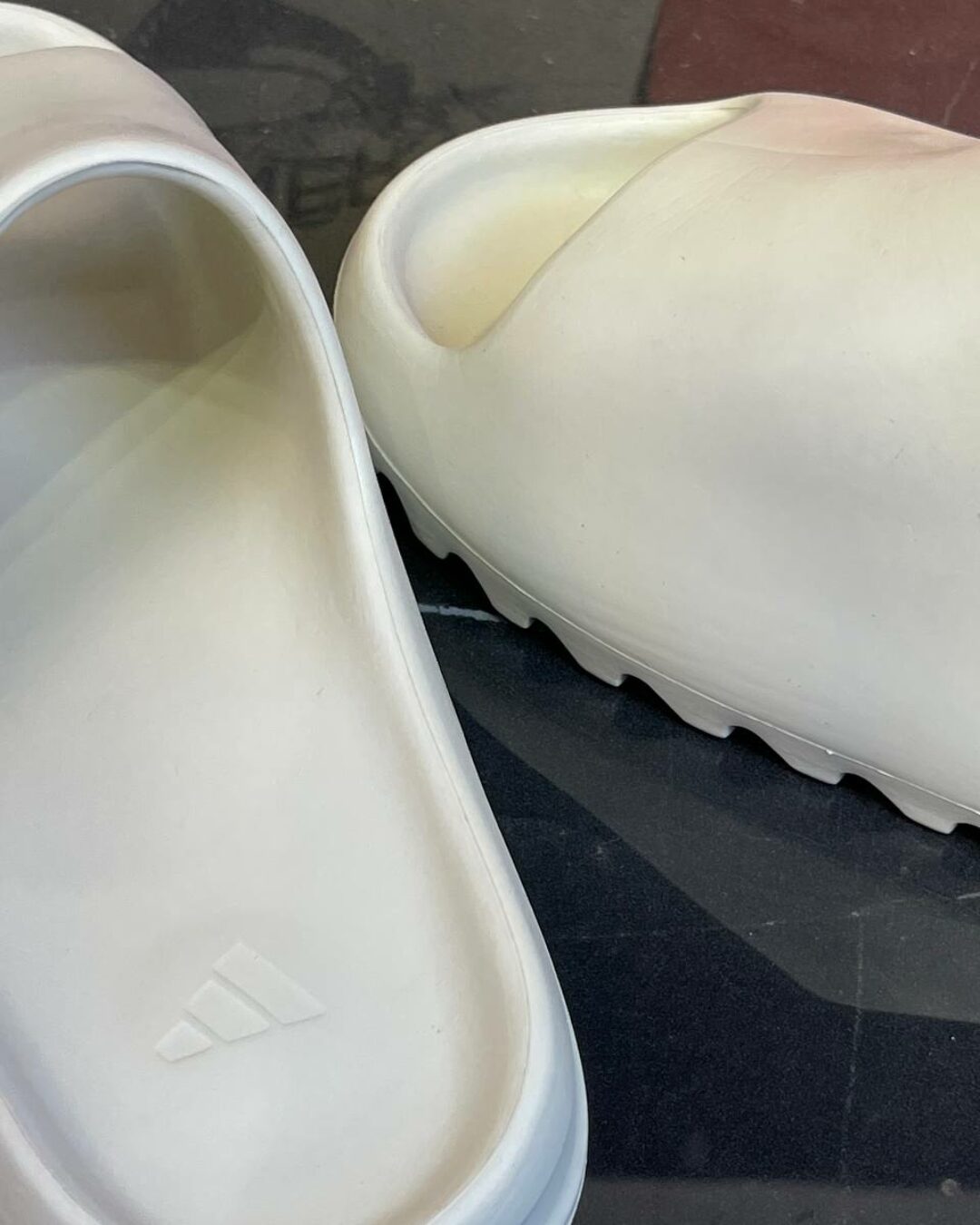 Yeezy Slide “Bone”