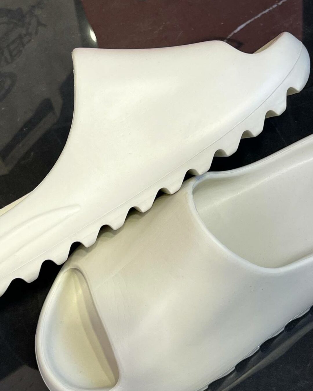 Yeezy Slide “Bone”