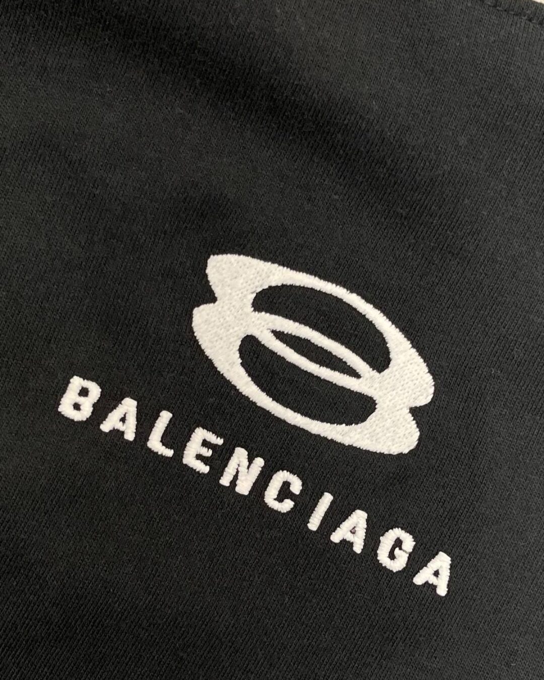 Футболка Balenciaga — фото 4